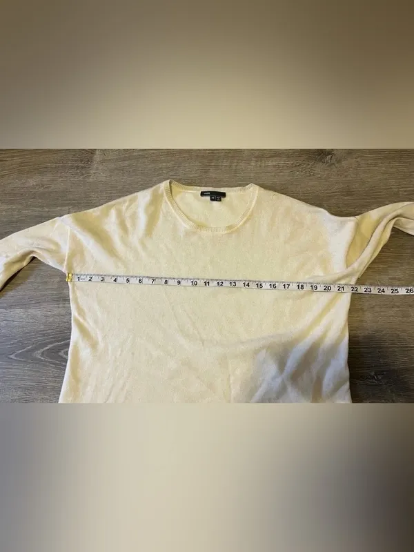 Vince 100% Cashmere Sweater Off White Womens Size XS Round Neck Long Sleeve - Image 4