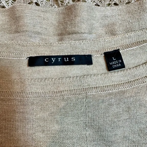 Cyrus Beige Knit Sweater Crochet Lace Tiered Hem Long Sleeve Pullover L tunic - Image 8