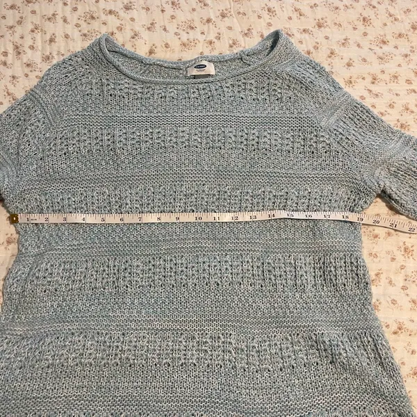 Old Navy Women's Light Blue Sweater - Image 5