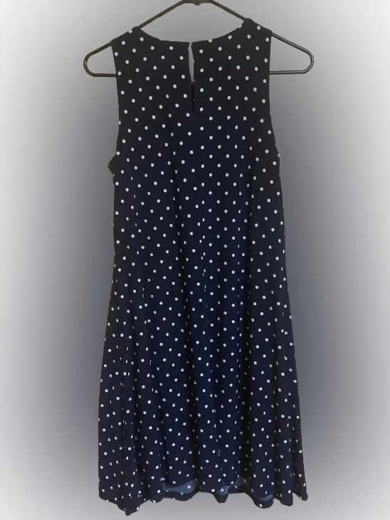 Anne Klein women's size 4 navy blue and white polka dot sleeveless dress - Image 2