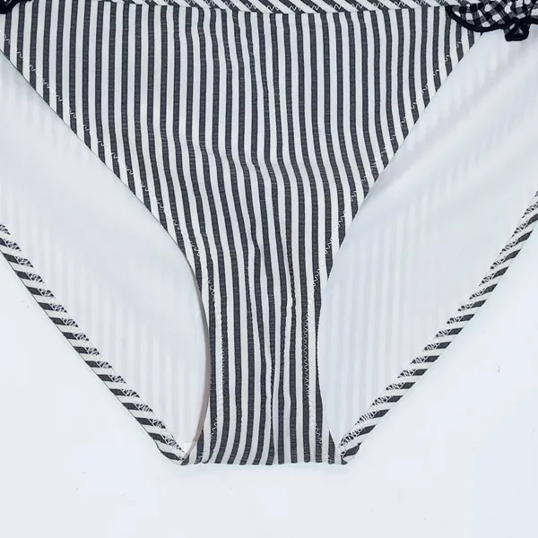 Aerie Stripe Bikini Bottoms with Ruffles NWT Size Medium Full Coverage Bottom - Image 2