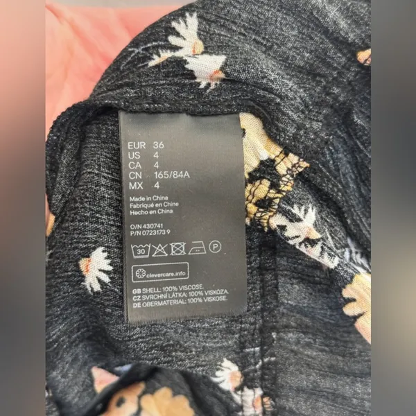 H&M Divided Floral Halter Top Women 4 Black Crochet Boho NWT‎ - Image 5