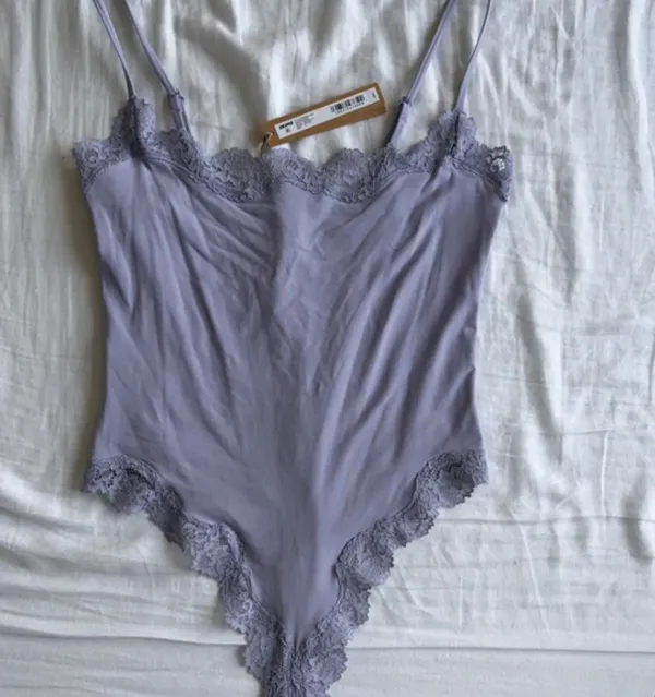 SKIMS Fits Everybody Lace Bodysuit XS - Image 3