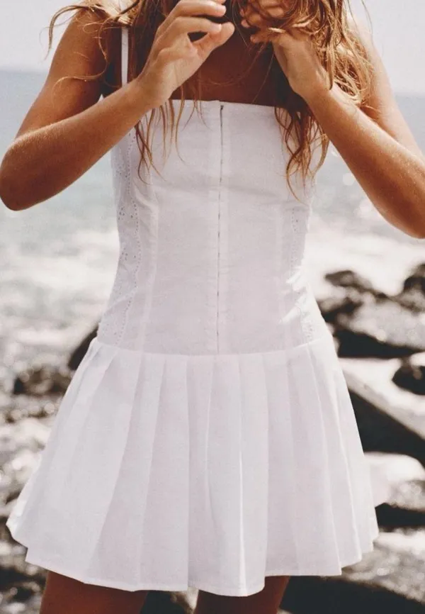 ZARA NWT White SHORT EMBROIDERED DRESS. Size Medium - Image 3