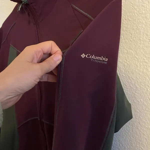 Women’s Columbia jacket - Image 4