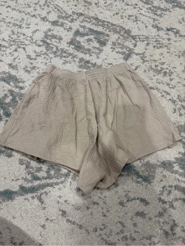 PrettyLittleThing Cotton Gauze Shorts L 26” Waist Beige Textured - Image 3
