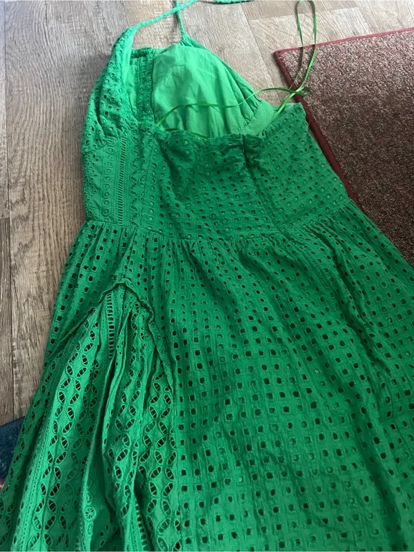 The shirt Rochelle Behrens Ashby Sleeveless Eyelet Halter Sundress - Green - Image 8