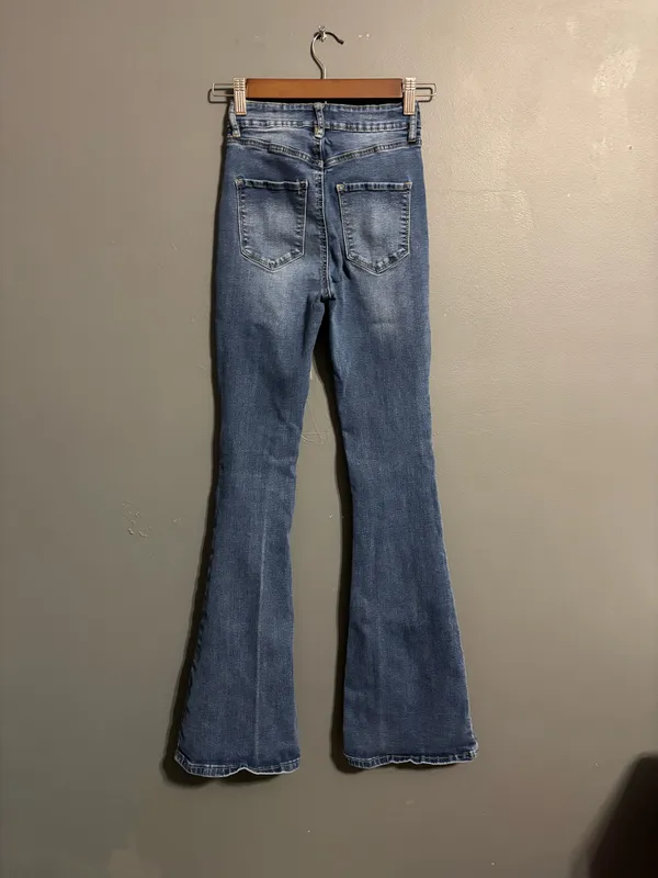 Dark Wash Rue 21 Mid-Rise Bootcut Jeans size 0 - Image 4