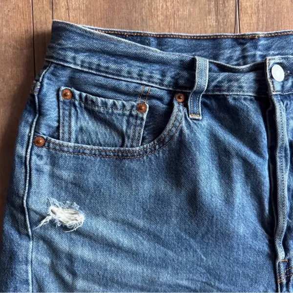 Levi’s Distressed Raw Hem Button Fly Denim Shorts Size 33 - Image 4