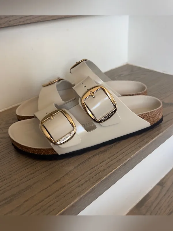 Birkenstock Arizona Big Buckle High Shine Sandals in Oyster NWOT - Image 5
