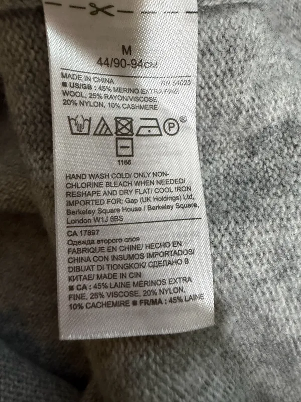 Banana Republic Grey Wool & Cashmere Blend Flipucci Sweater Size M. - Image 5