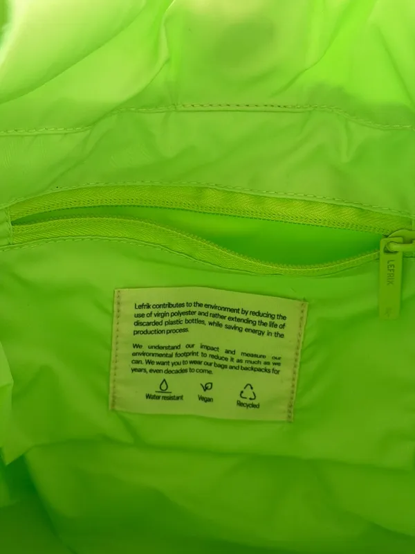 Lefrik - Biwa Puffy Bag Lime - Image 5