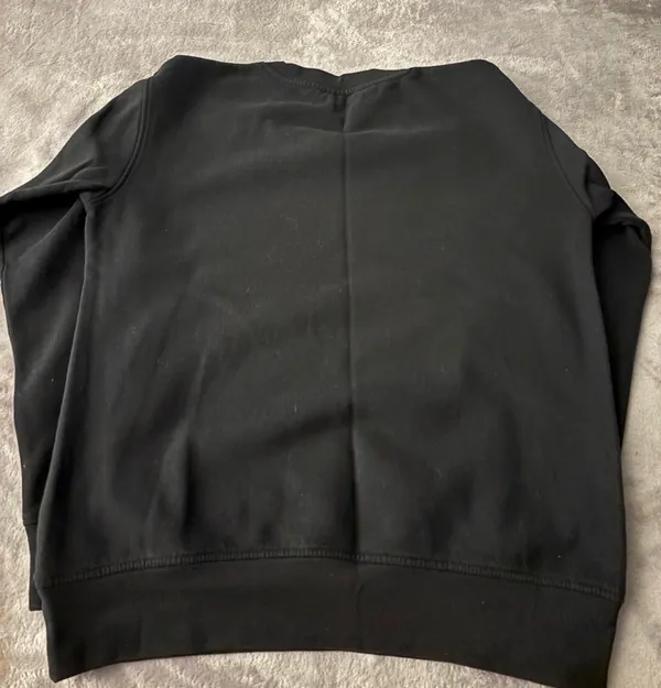 Bruins sweater size small Black - Image 2