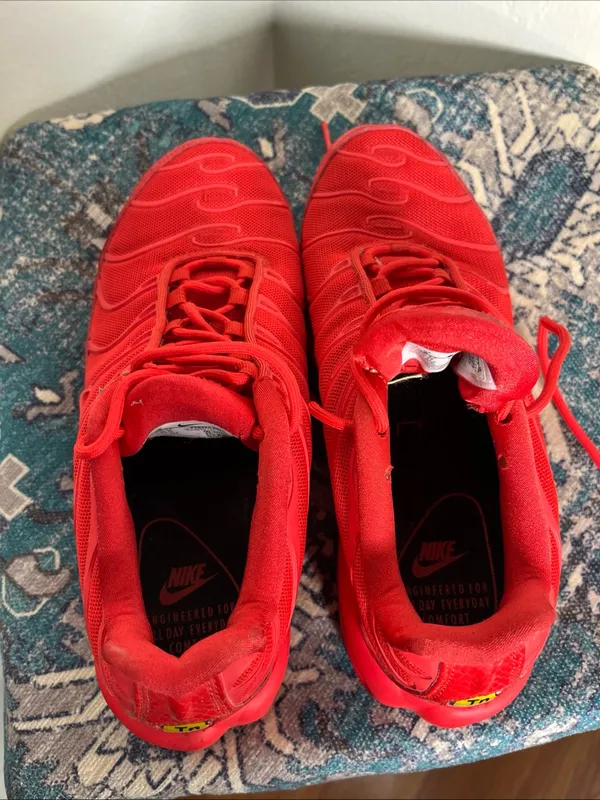 Nike All-Red Mesh Athletic Sneakers - Image 14