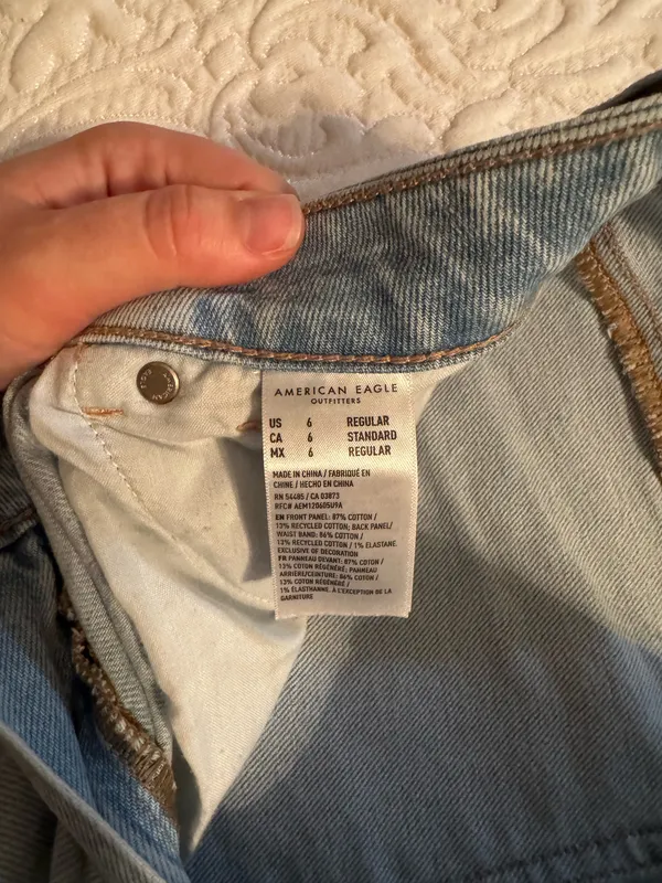 American Eagle Light Blue Mom Jeans - Image 4