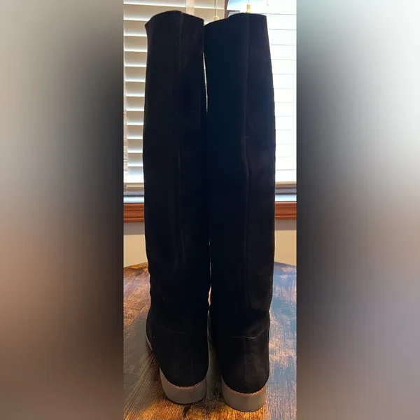 KORS Michael Kors | women’s tall suede boots. Size: 8 - Image 4