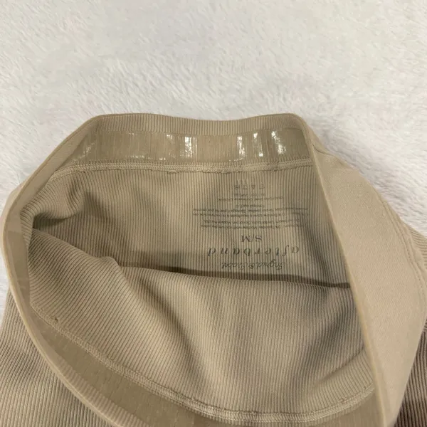 Ingrid & Isabel S/M Afterband Nude Postpartum Belly Band Compression Support - Image 4