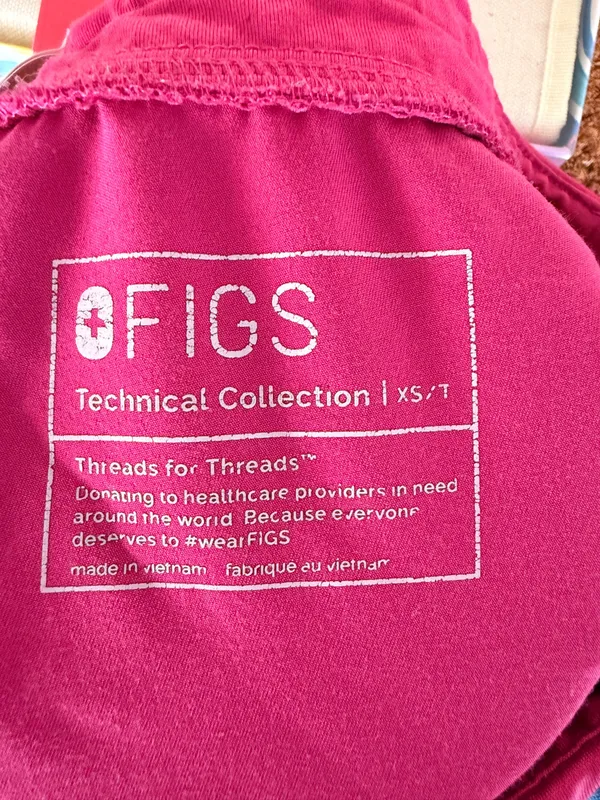 FIGS Scrubs Set - Image 3