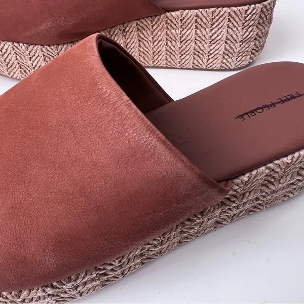 FREE PEOPLE HARBOR RAFFIA FLATFORM SANDALS Size 10 - Image 6
