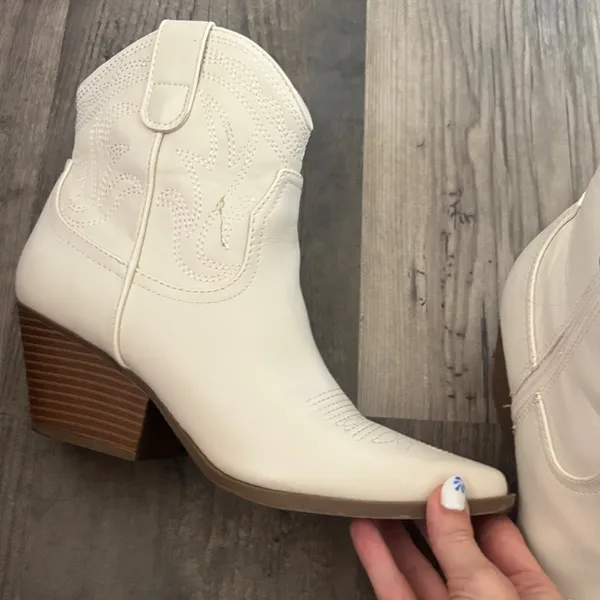Altar'd State Cream Western Ankle Boots - Image 5