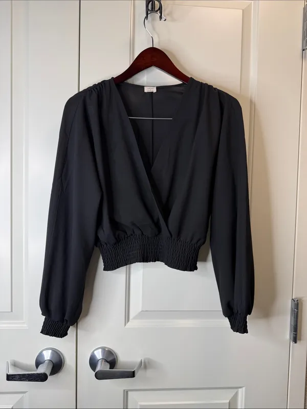 Aritzia Wilfred Wistful Blouse Wrap Style Black S - Image 2