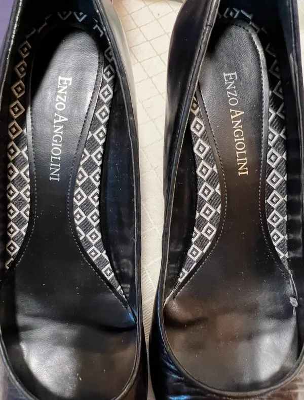 Enzo Angiolini “Eazinnon” black leather Pointed Toe Pumps size 7.5 - Image 4