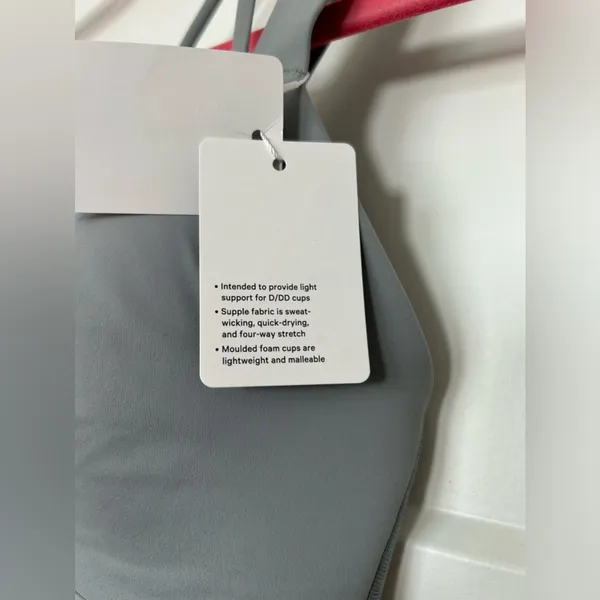 Lululemon Like a Cloud size 4 bra - Image 5