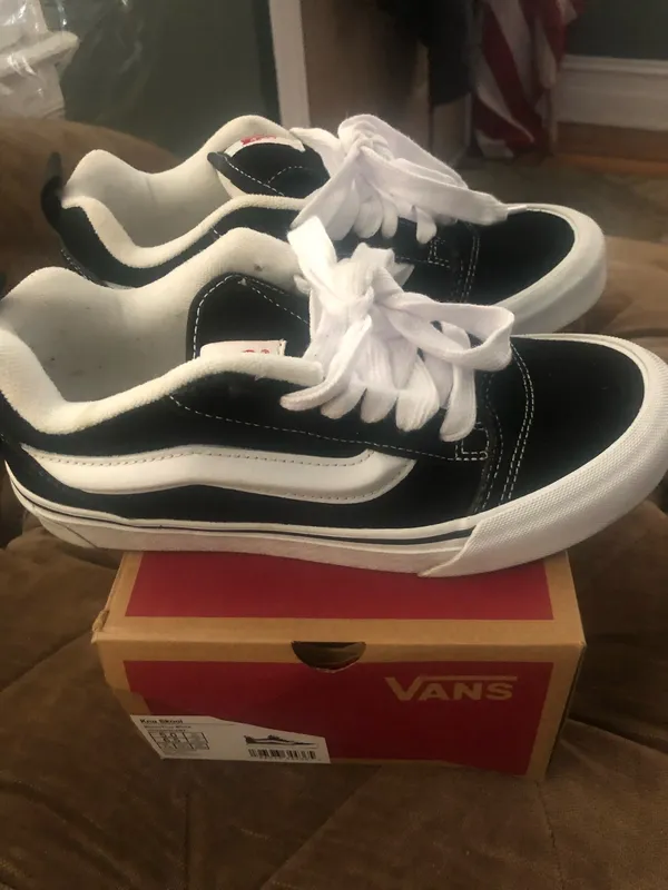 Vans Knu Skool Shoes - Image 2