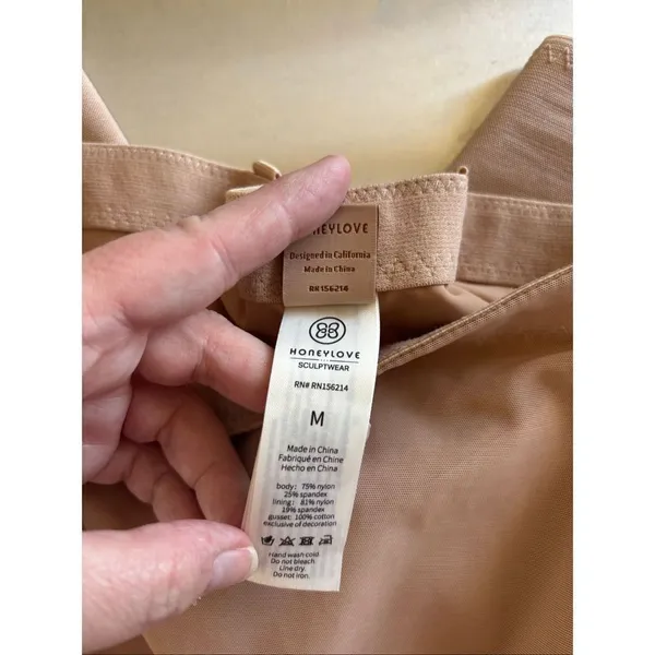 Honeylove Sculptwear Mid Thigh Shapewear Shorts Nude Size M - Image 3