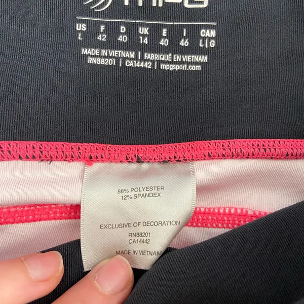 NWOT MPG women’s bright‎ pink cropped stretch active athletic leggings large - Image 6