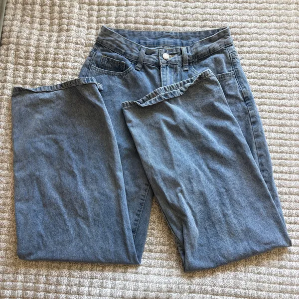 SHEIN light was wide leg high waisted jeans - Image 2