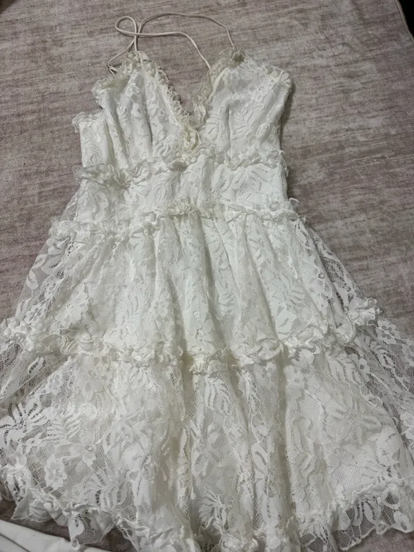 Selfie Leslie Laney low back cami lace mini dress size small - Image 2