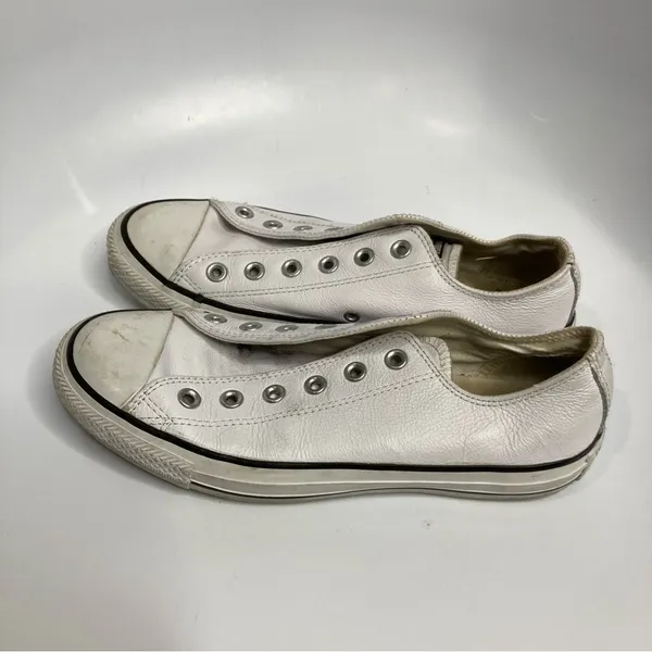 Converse white leather sneakers‎ unisex sizing - Image 3