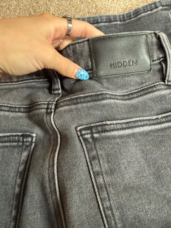 Hidden Jeans - Image 4