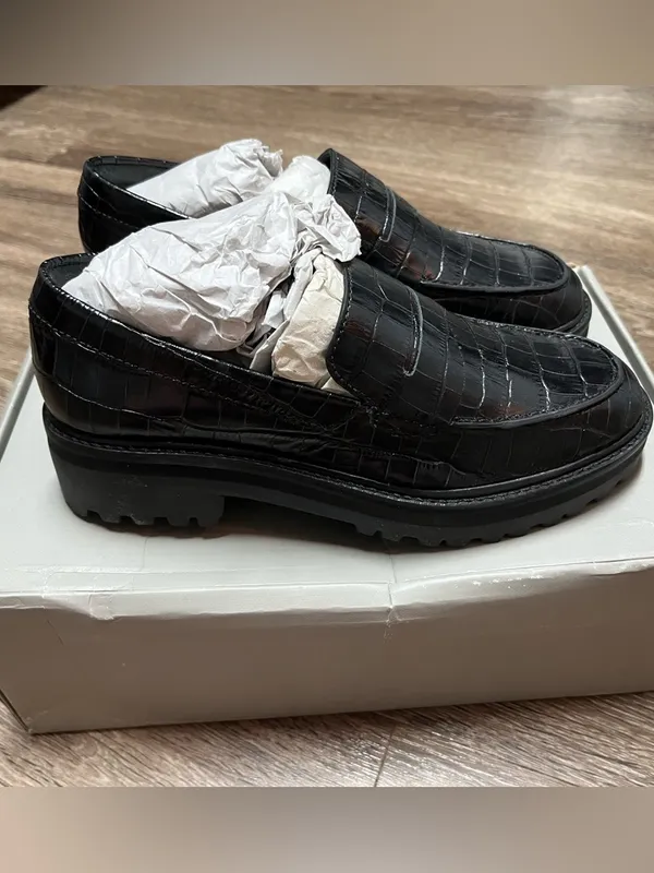 Everlane The Lug Loafer in Black Crocodile Size 6.5 - Image 2