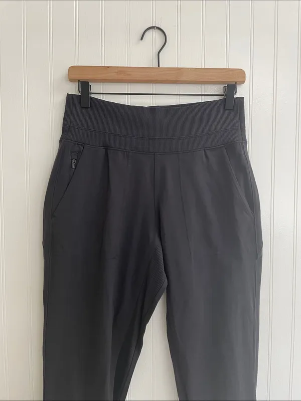 ATHLETA Venice Jogger Pants Travel Athleisure Yoga in Black Size S - Image 6