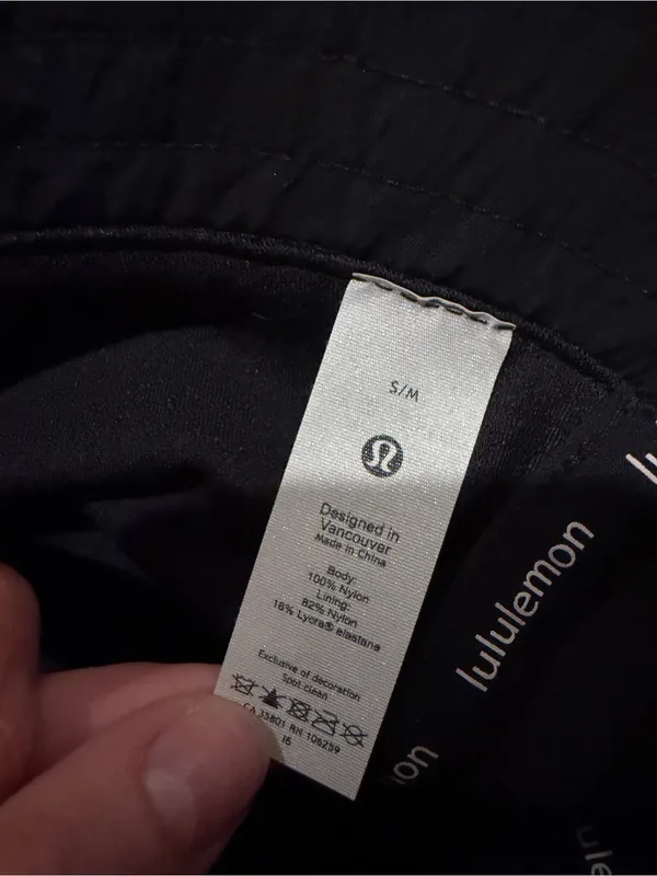 lululemon athletica Charcoal Black Bucket Hat S/M - Image 5