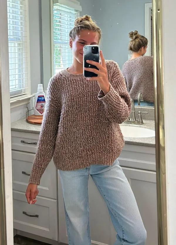 Sweater - Image 4