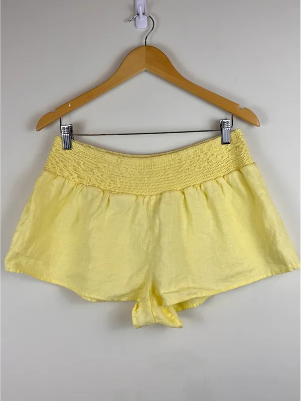 Aritzia Sunday Best Rivette Linen Shorts Lemonade Yellow 100% Linen Medium - Image 3