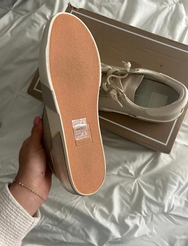 Dolce Vita Sneakers - Image 4