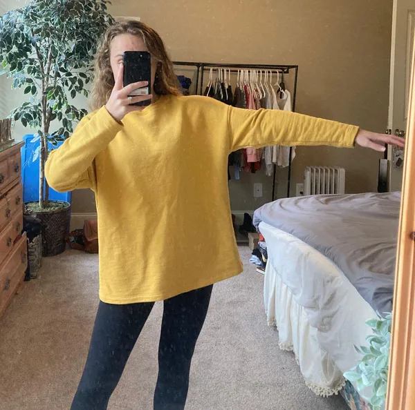 Pull & Bear Yellow Crewneck - Image 2