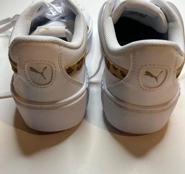Puma Smash Platform V2 WMNS Size 8.5 Sneakers - Image 3