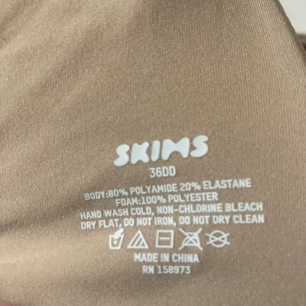 SKIMS T-Shirt Bra NWT 36DD - Image 3