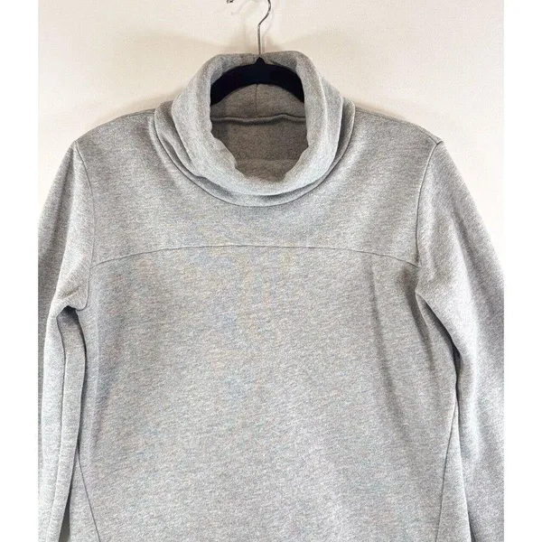 ALO Yoga Women Sweatshirt Gray Haze Turtle Neck Pullover Thumbhole Cozy Small - Image 6
