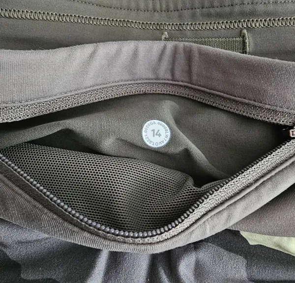 Lululemon Speed Up Shorts 2.5" High-Rise - Image 3