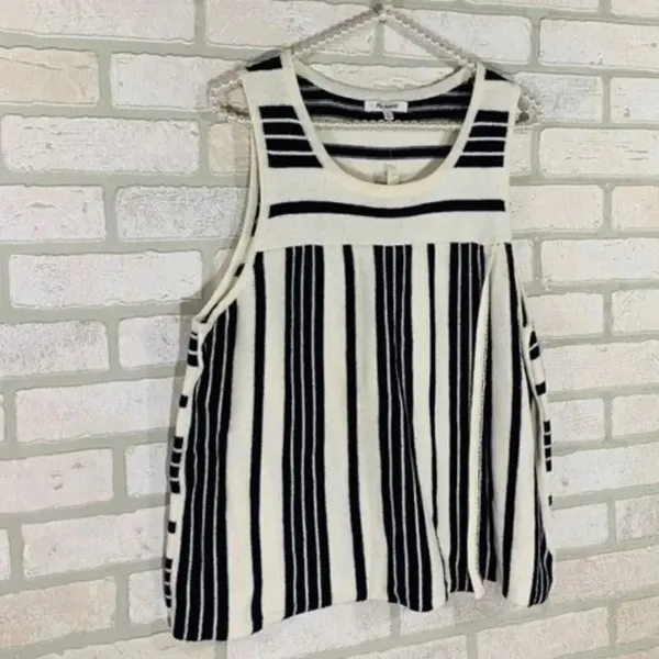 ✨ Stripe-Play Sweater Tank✨ - Image 6