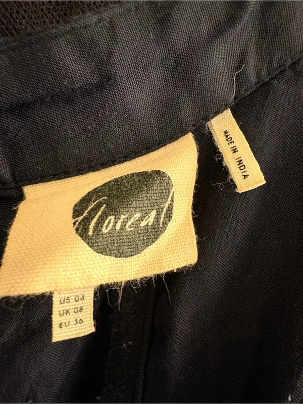Floreat Anthropologie Women's Navy Tulle Embroidered Maxi Skirt Size 4 Fairy - Image 6