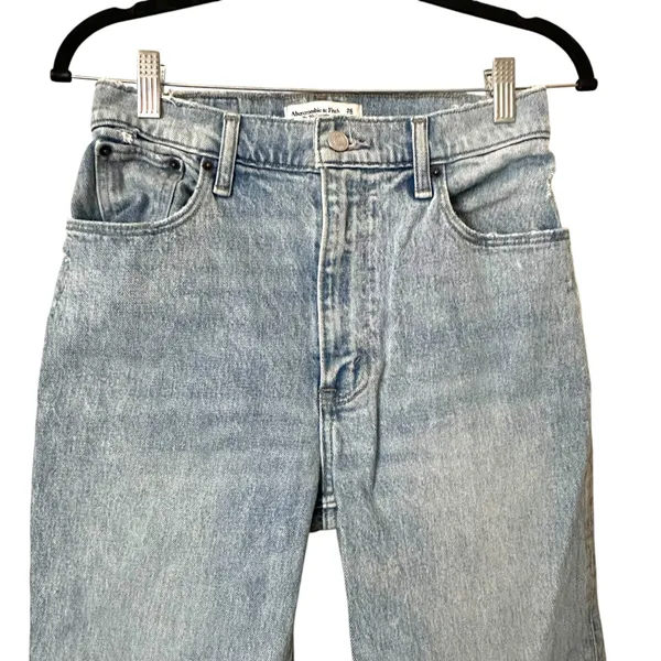 ABERCROMBIE & FITCH Ultra High Rise 90s‎ Straight Denim 26/2R - Image 4