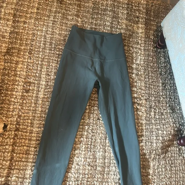 Beyond Yoga Green High Waisted Yoga Leggings - Image 3