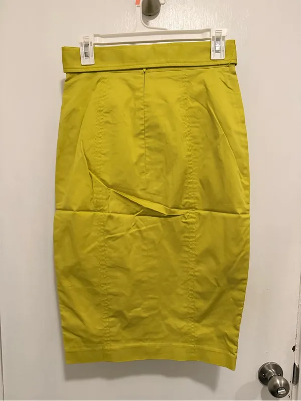 New. 7th avenue New York & company mustard yellow skirt size 2 - Image 2